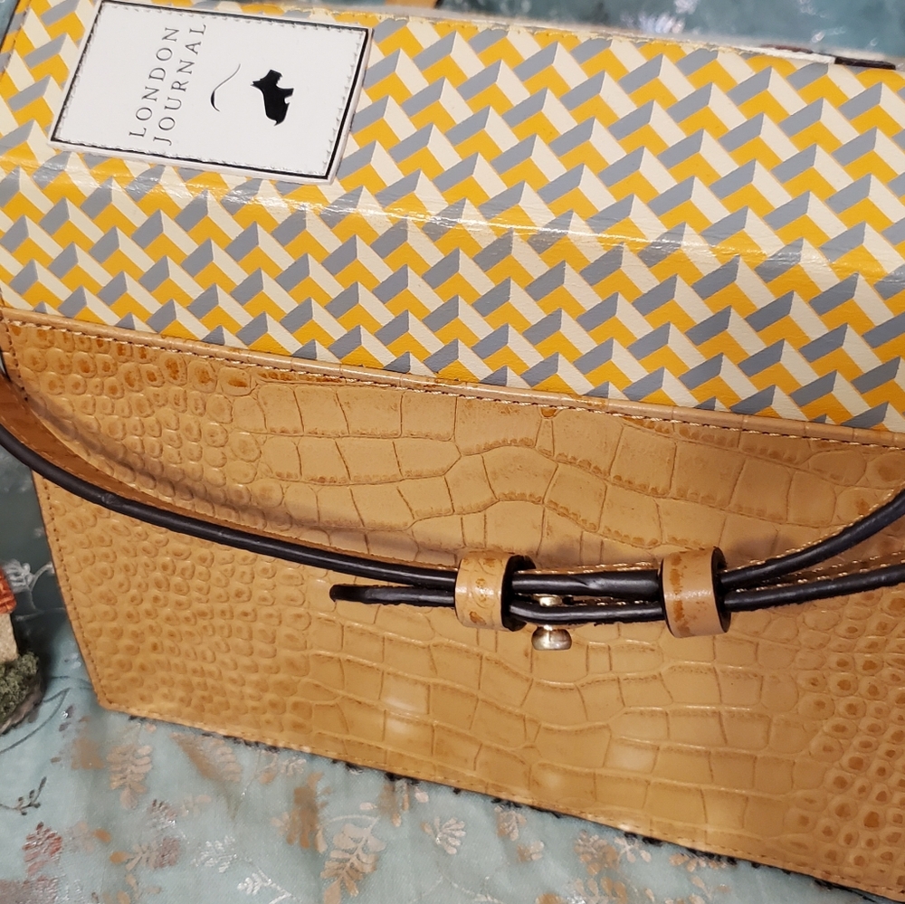 Radley London purse, collectible London journal bag - *Rare* - Picture 7 of 9